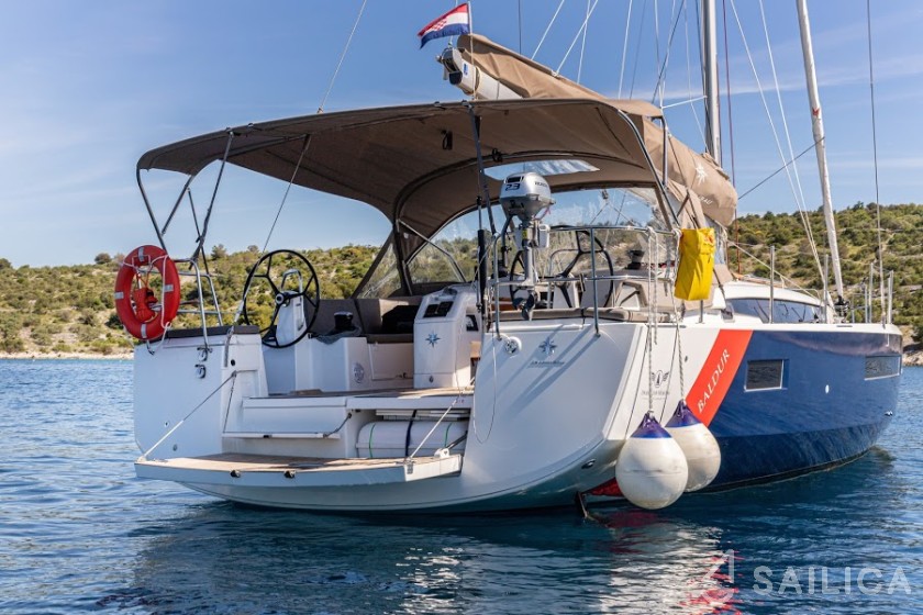 Sun Odyssey 490 - Yacht Charter Sailica