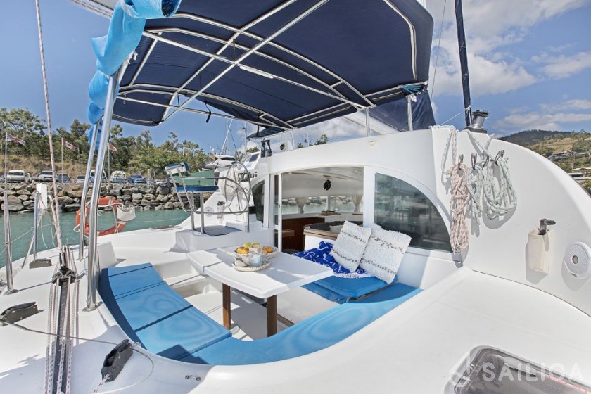 Lagoon 380 - Yacht Charter Sailica