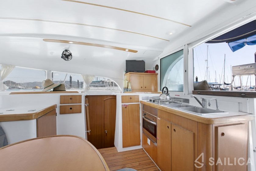 Lagoon 380 - Yacht Charter Sailica