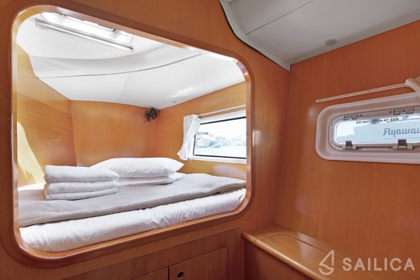 Lagoon 380 - Yacht Charter Sailica