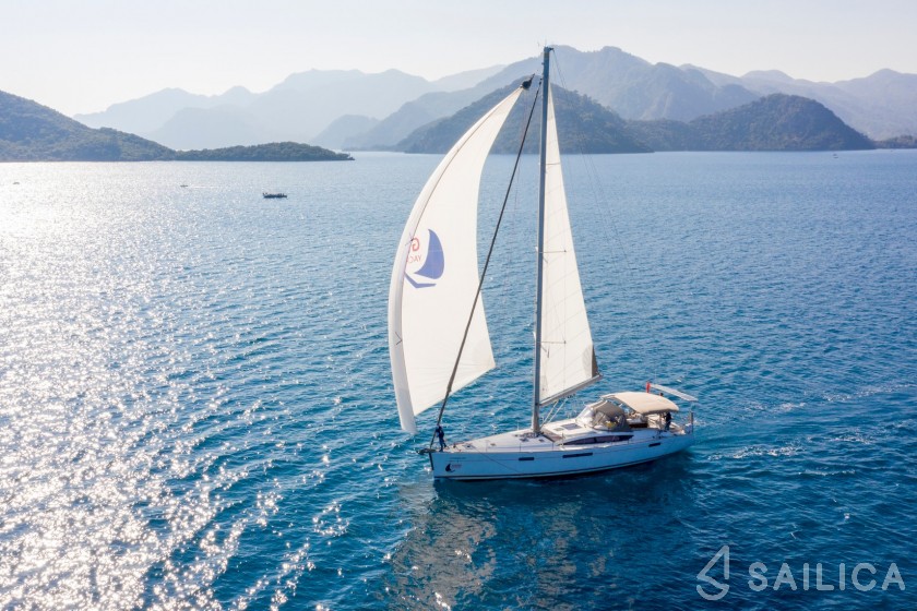 Jeanneau 57 - Yacht Charter Sailica