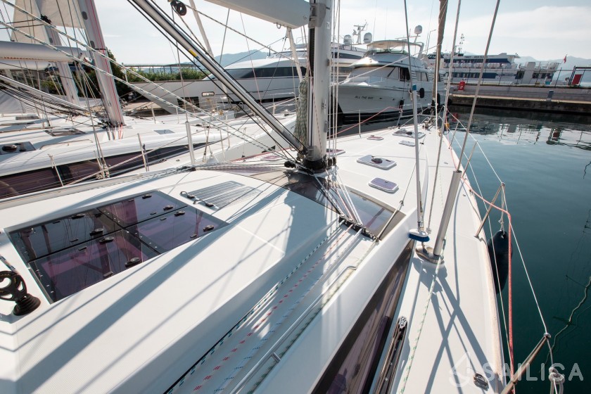 Jeanneau 57 - Yacht Charter Sailica