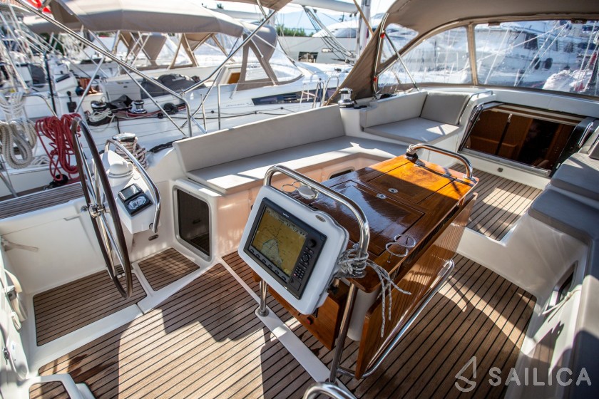 Jeanneau 57 - Yacht Charter Sailica