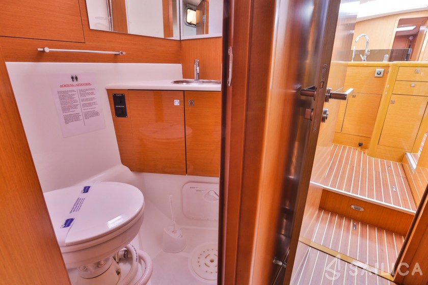 Jeanneau 57 - Yacht Charter Sailica
