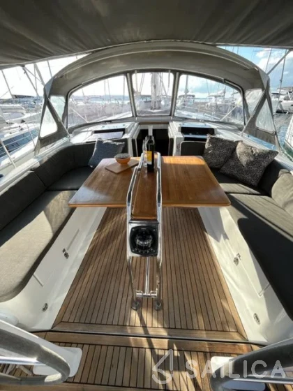Hanse 455 - Yacht Charter Sailica