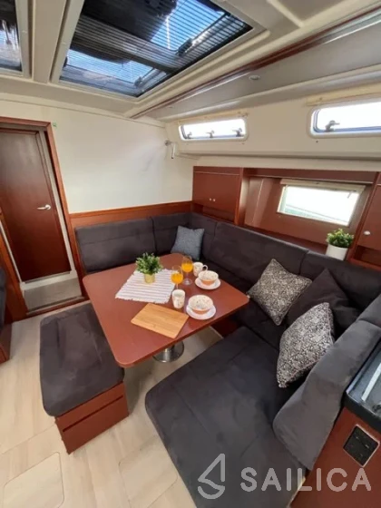 Hanse 455 - Yacht Charter Sailica