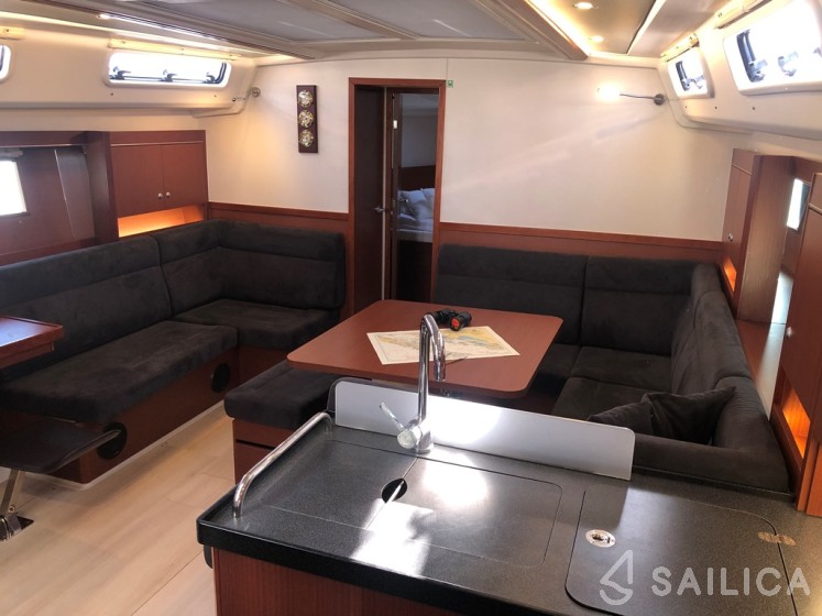 Hanse 455 - Yacht Charter Sailica
