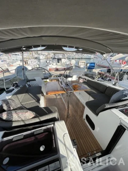 Hanse 455 - Yacht Charter Sailica
