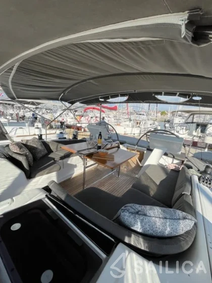 Hanse 455 - Yacht Charter Sailica