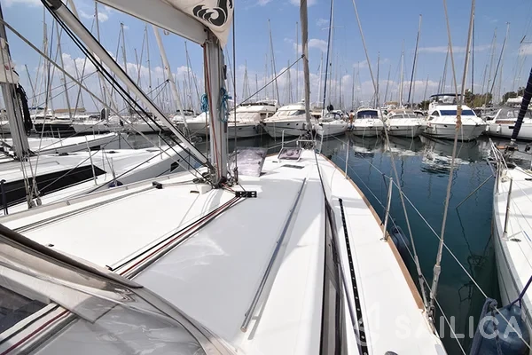 Oceanis 41 - Yacht Charter Sailica