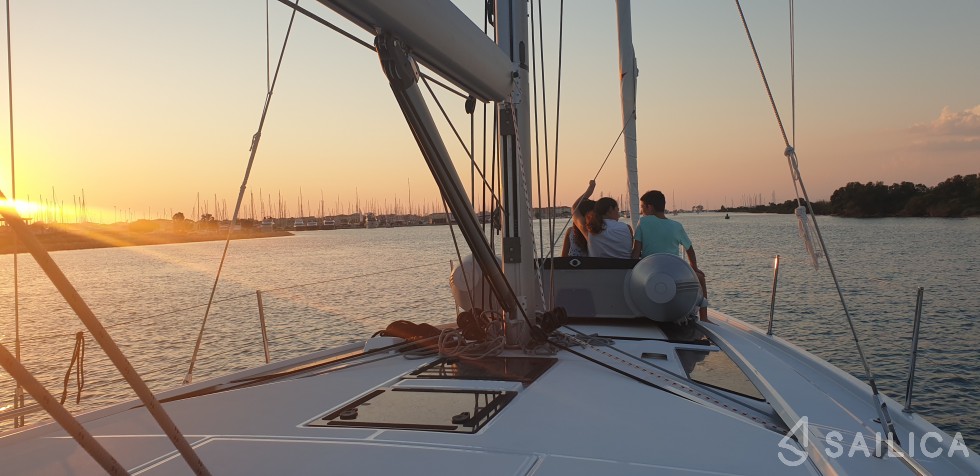 Oceanis 46.1 - Yacht Charter Sailica