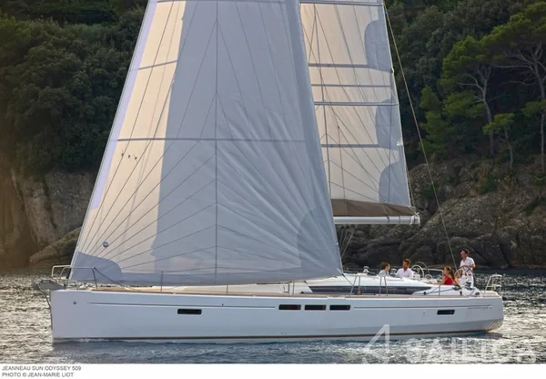 Sun Odyssey 519 - Yacht Charter Sailica