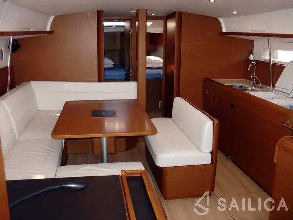 Sun Odyssey 519 - Yacht Charter Sailica
