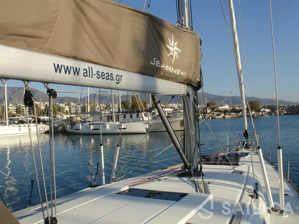Sun Odyssey 519 - Yacht Charter Sailica