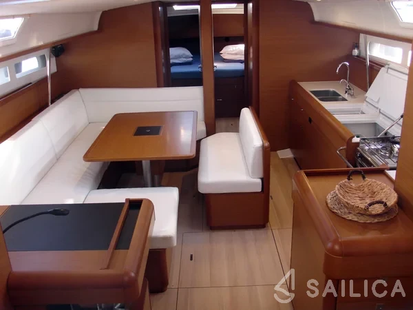 Sun Odyssey 519 - Yacht Charter Sailica
