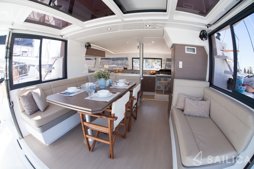 Bali 4.1 - Yacht Charter Sailica