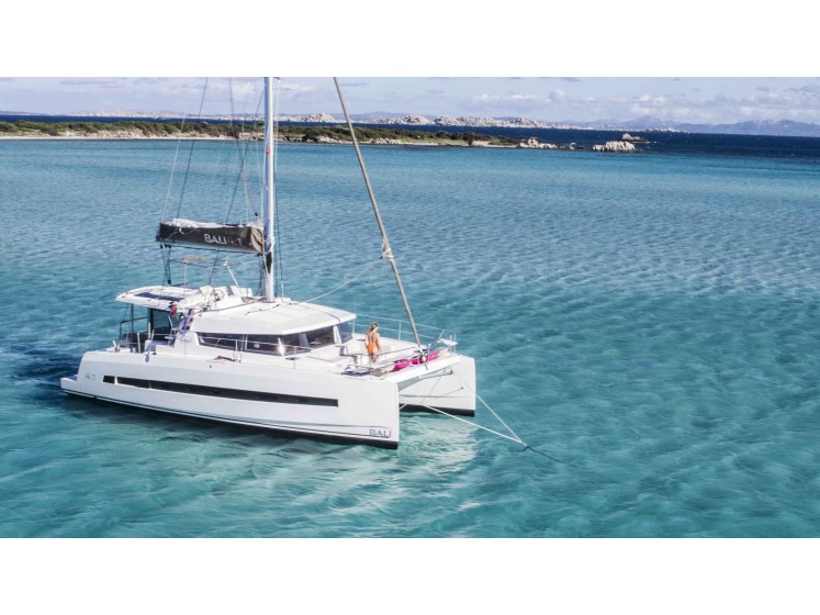 Bali 4.1 - Yacht Charter Sailica