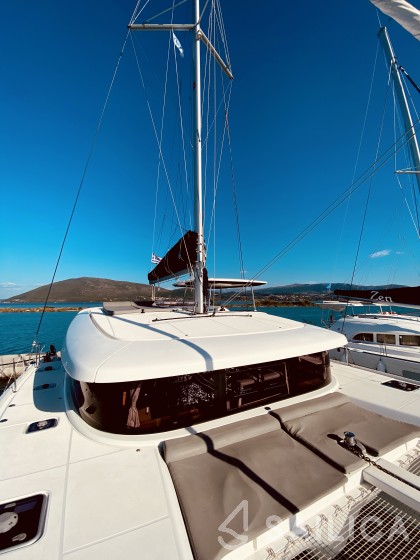 Lagoon 42 - Yacht Charter Sailica