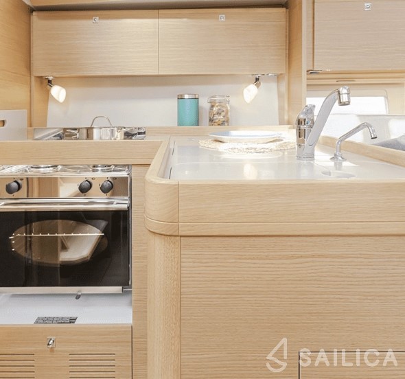 Dufour 360 GL - Yacht Charter Sailica