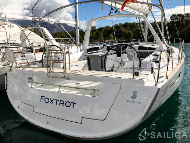 Oceanis 45 - Yacht Charter Sailica
