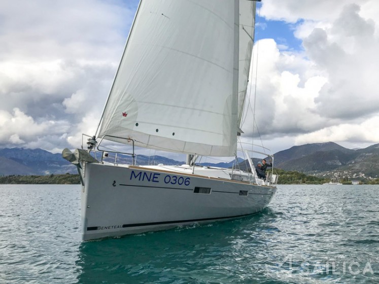 Oceanis 45 - Yacht Charter Sailica