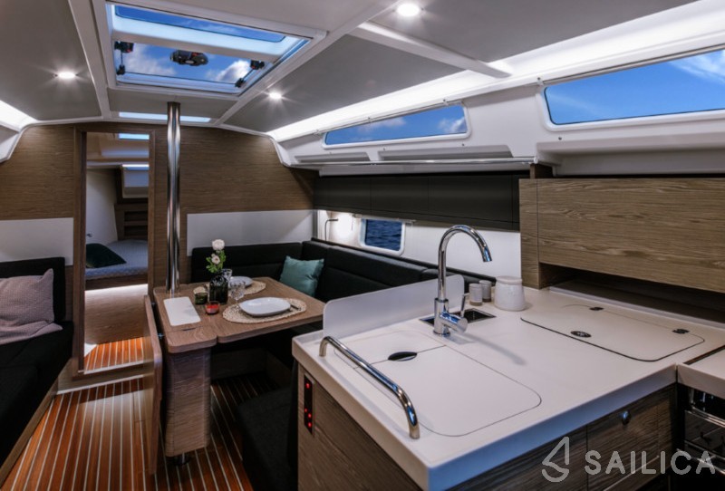 Hanse 388 - Yacht Charter Sailica