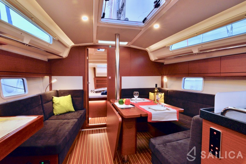 Hanse 388 - Yacht Charter Sailica