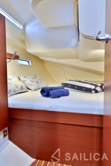 Hanse 388 - Yacht Charter Sailica