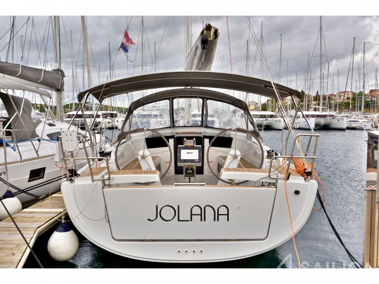 Hanse 388 - Yacht Charter Sailica
