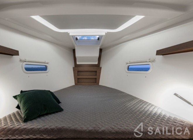 Hanse 388 - Yacht Charter Sailica