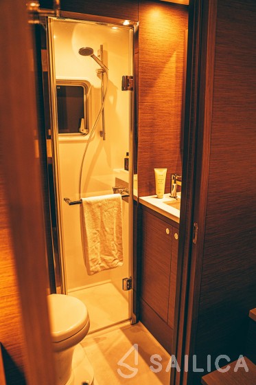 Lagoon 52F - Yacht Charter Sailica