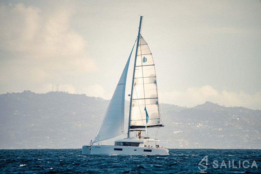 Lagoon 52F - Yacht Charter Sailica