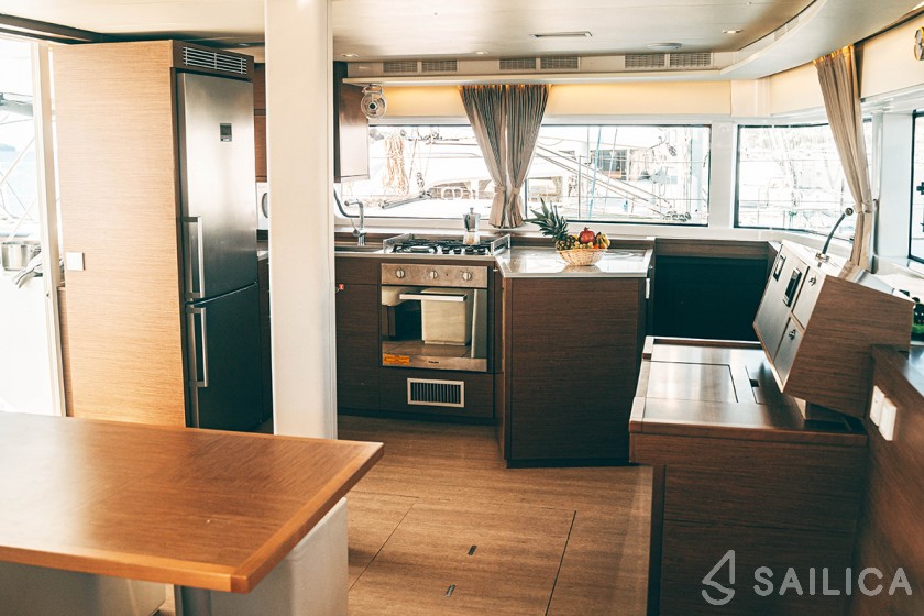 Lagoon 52F - Yacht Charter Sailica
