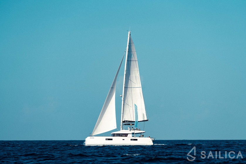 Lagoon 52F - Yacht Charter Sailica