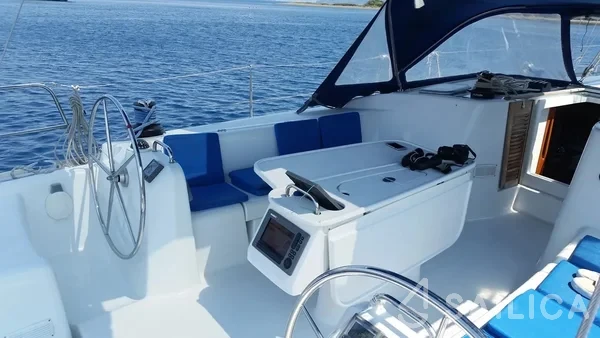 Cyclades 50.5 - Yacht Charter Sailica
