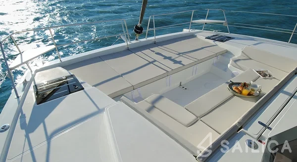 Bali 4.1 - Yacht Charter Sailica