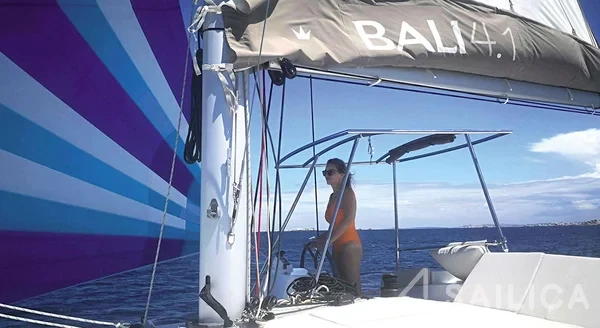 Bali 4.1 - Yacht Charter Sailica