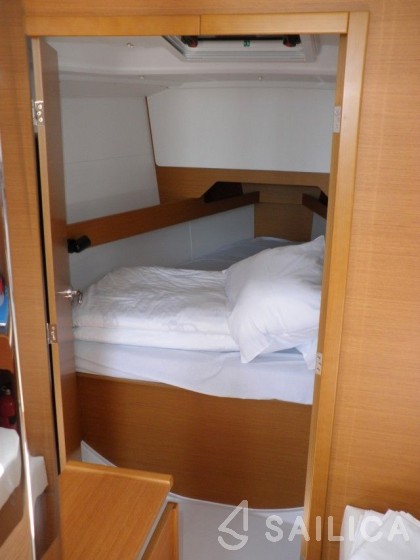 Sun Odyssey 349 - Yacht Charter Sailica