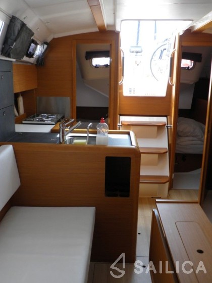 Sun Odyssey 349 - Yacht Charter Sailica