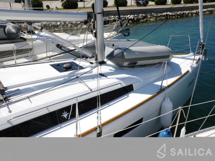 Sun Odyssey 349 - Yacht Charter Sailica