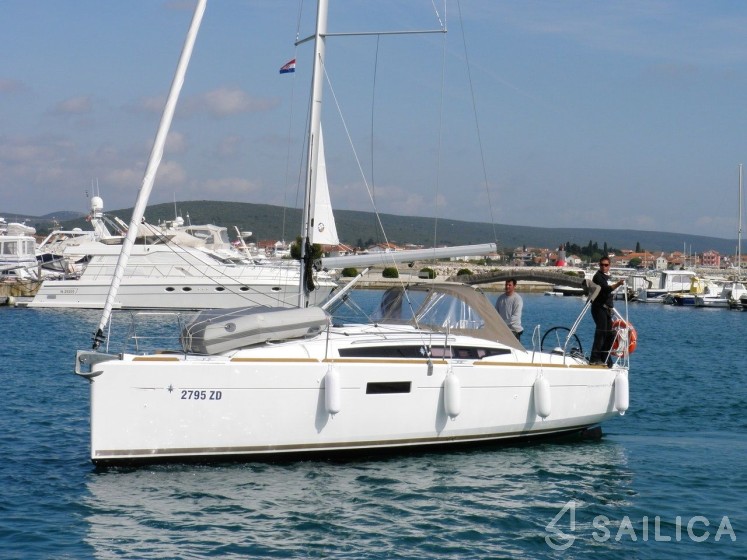 Sun Odyssey 349 - Yacht Charter Sailica