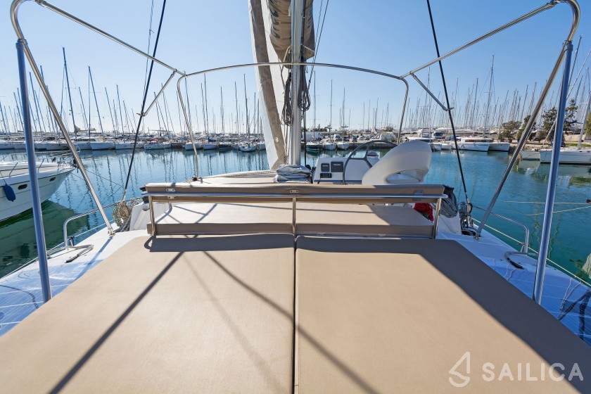 Bali 4.3 - Yacht Charter Sailica