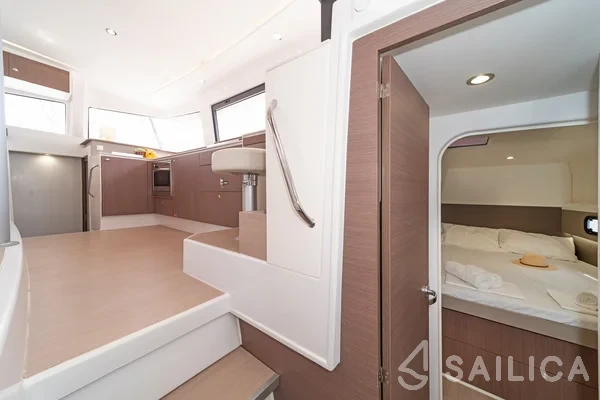 Bali 4.3 - Yacht Charter Sailica
