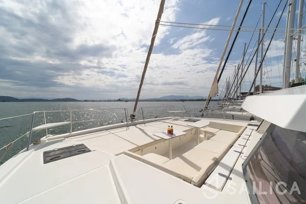 Bali 4.3 - Yacht Charter Sailica