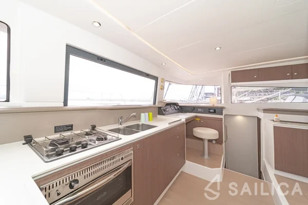 Bali 4.3 - Yacht Charter Sailica
