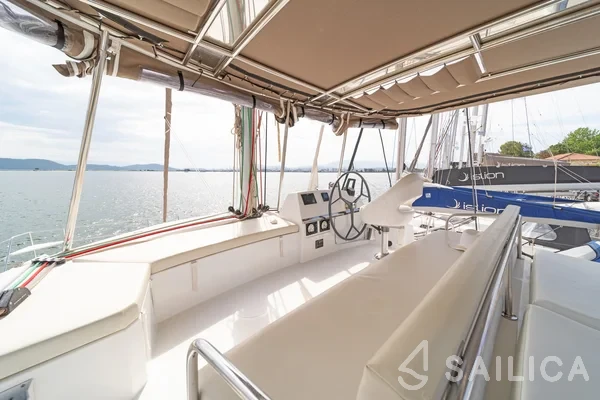 Bali 4.3 - Yacht Charter Sailica