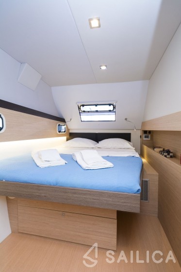 Bali 4.3 - Yacht Charter Sailica