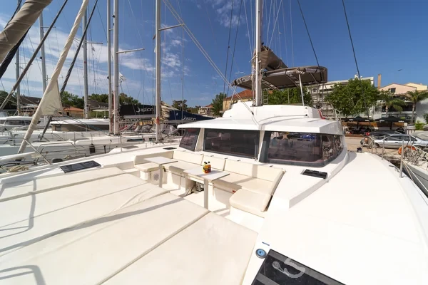 Bali 4.3 - Yacht Charter Sailica