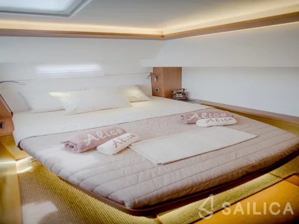 Lagoon 46  - Yacht Charter Sailica