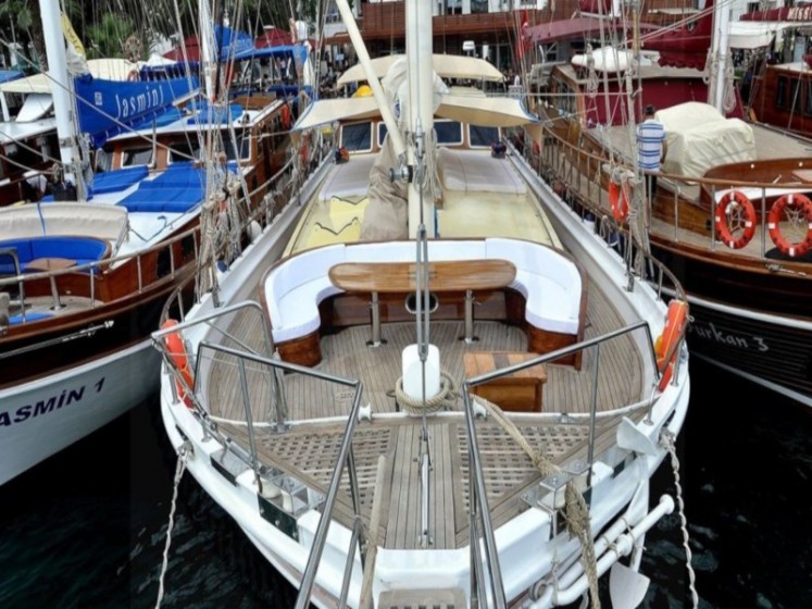 Gulet - Yacht Charter Sailica
